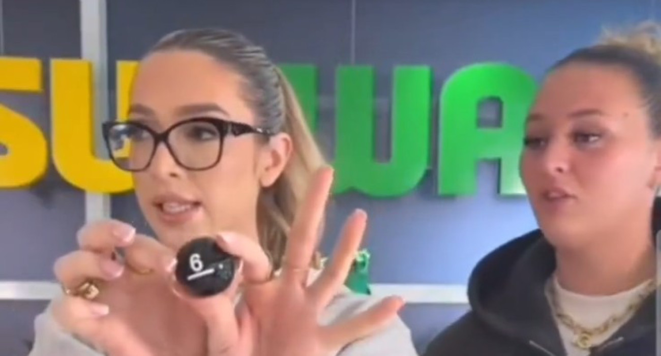 H GK Barry κατά τη διάρκεια της κλήρωσης που εξελίχθηκε σε... ιλαροτραγωδία / Screenshot