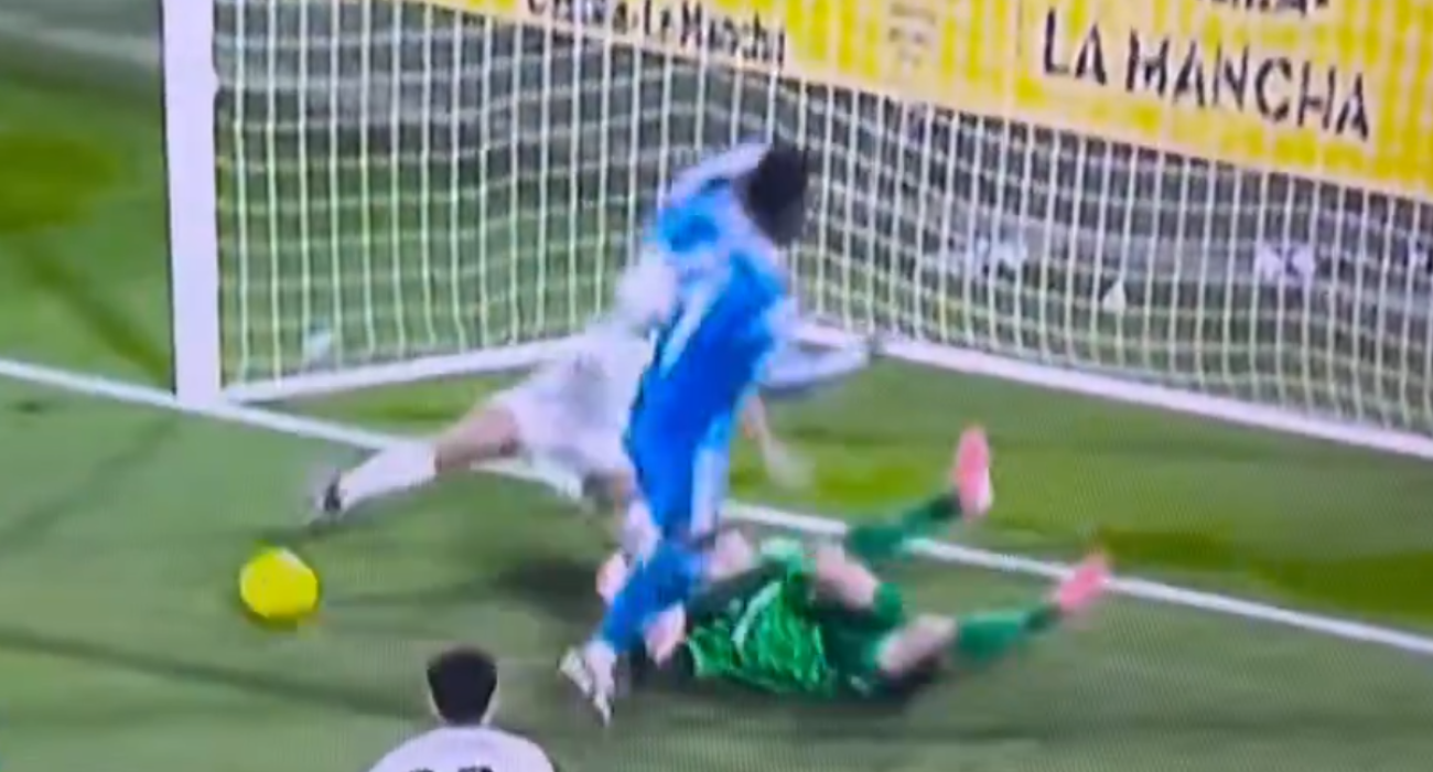 Η στιγμή που ο Βινίσιους βρίσκει τον τερματοφύλακα της Έλτσε / Screenshot