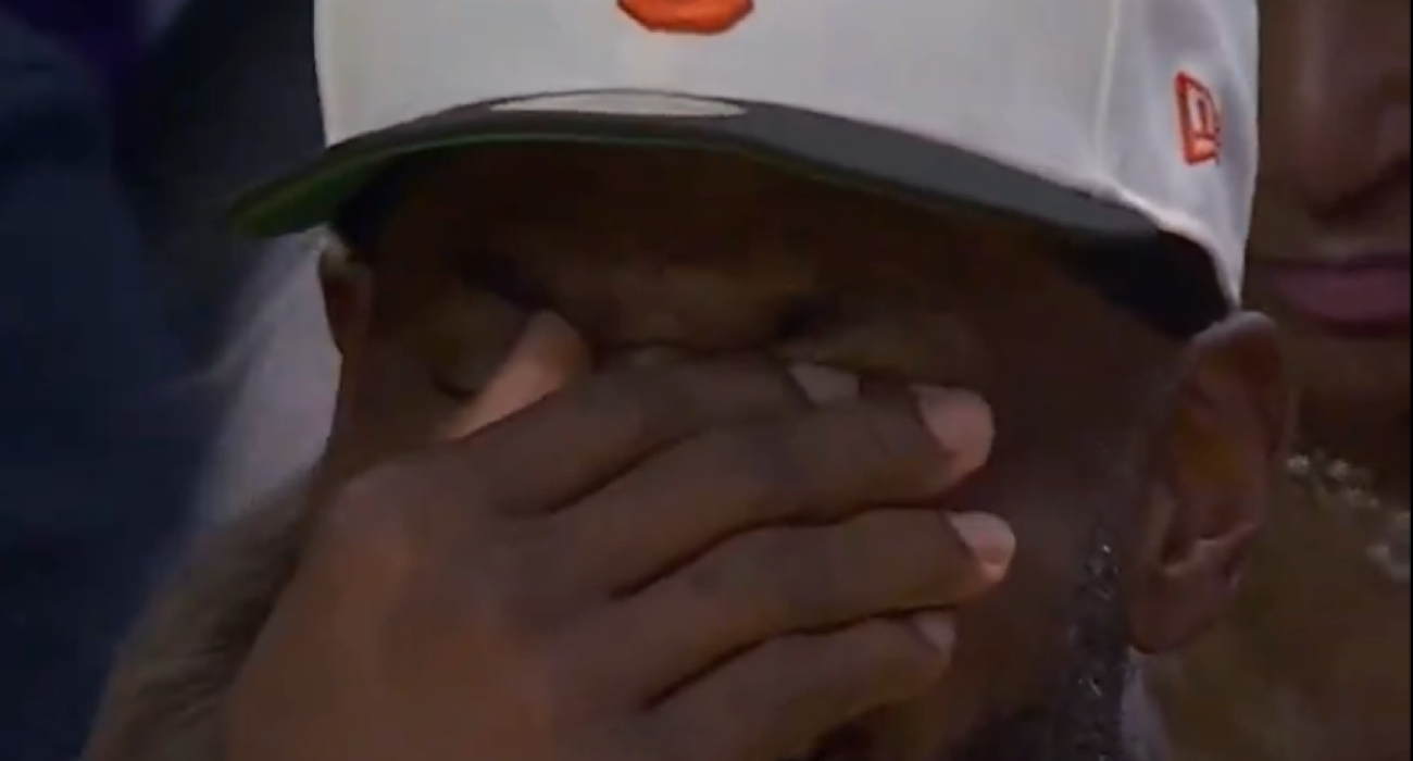 O ΛεΜπρόν Τζέιμς κοροϊδεύει τον Κλέμπερ / Πηγή: Screenshot