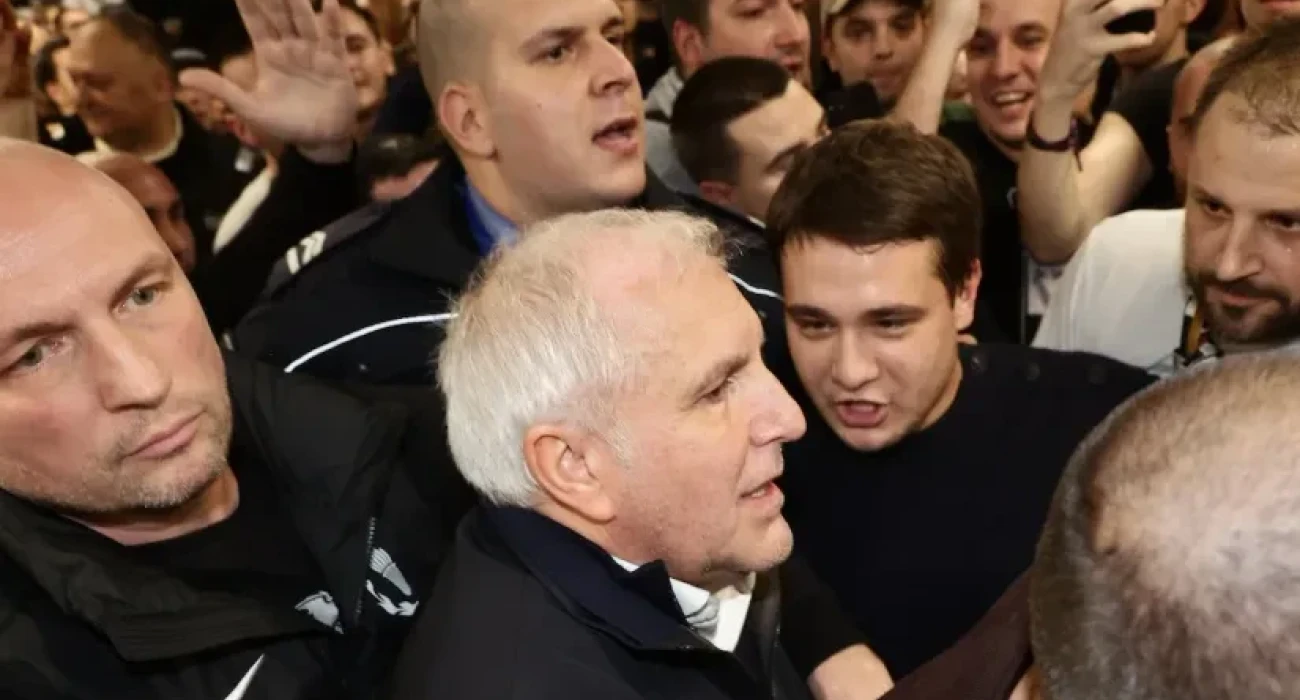 Στιγμές από την άφιξη του Ομπράντοβιτς, Πηγή: Mozzartsport