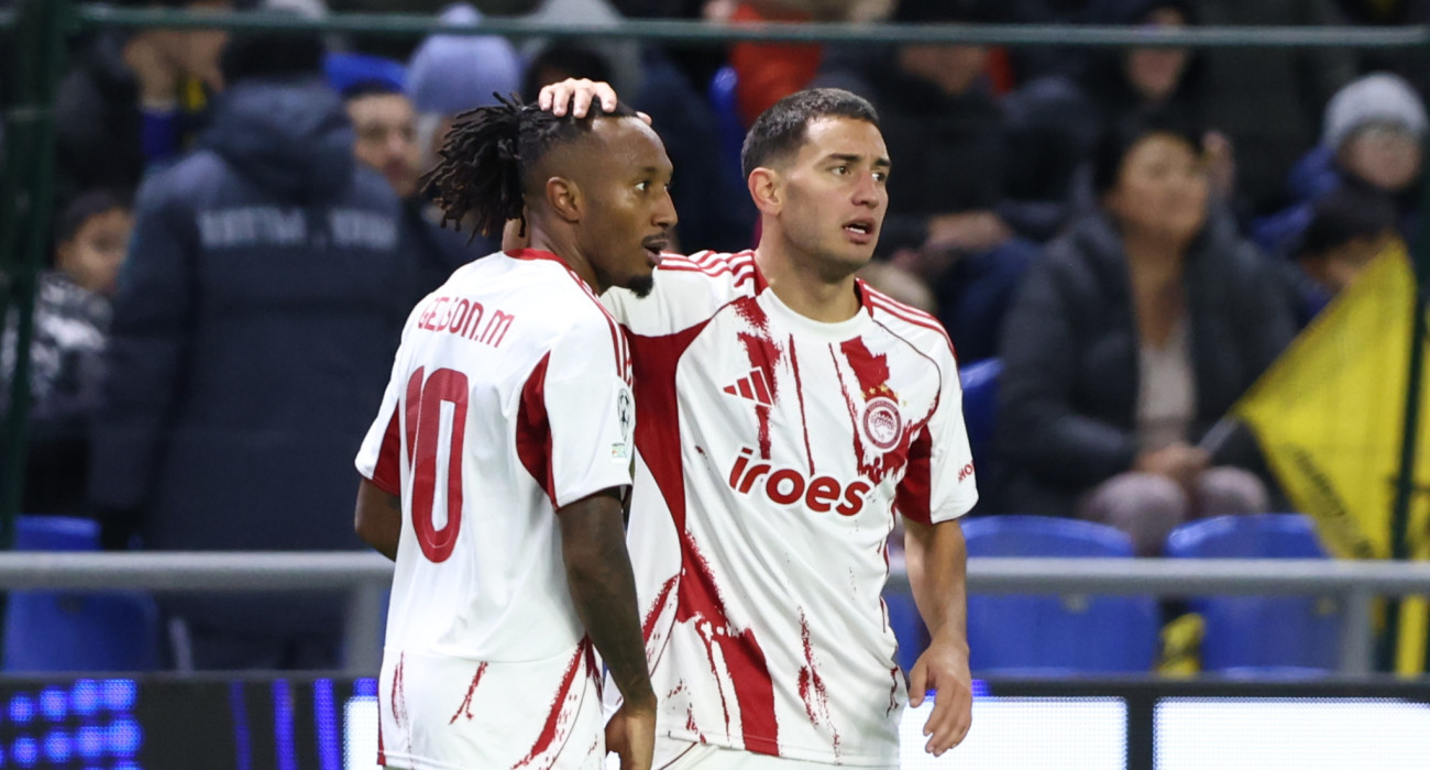 Ποδοσφαιριστές του Ολυμπιακού πανηγυρίζουν / Πηγή: Intime