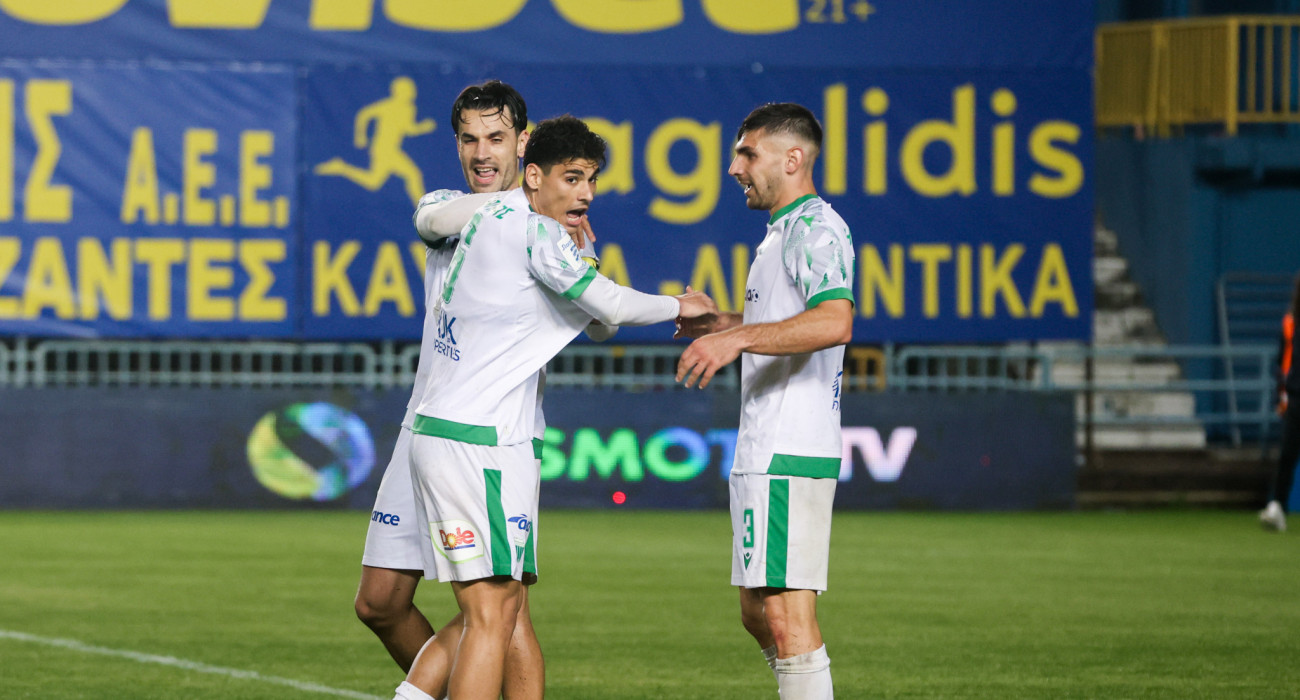 Οι Λιάγκας, Βήχος και Τσάπρας με τη φανέλα του Λεβαδειακού / Πηγή: Eurokinissi