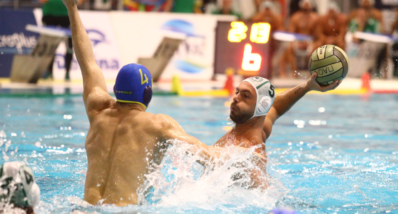 Ο Κωνσταντίνος Γκιουβέτσης σε σουτ κόντρα στην Βαζούτας / Πηγή: Eurokinissi