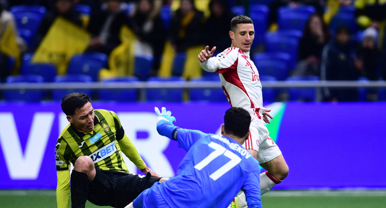 Ο Ντάνιελ Ποντένσε στο παιχνίδι με την Καϊράτ / Πηγή: Eurokinissi