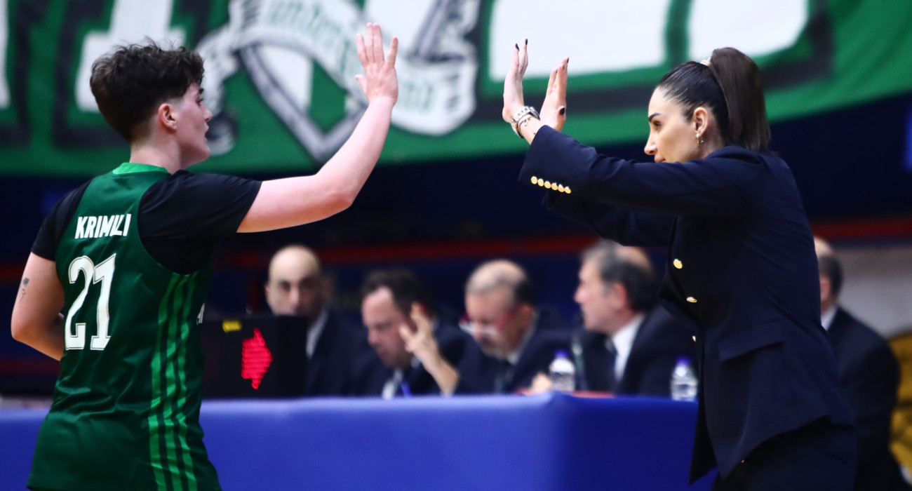 Η Ιωάννα Κριμίλη με τη Σελέν Ερντέμ/Πηγή: Eurokinissi