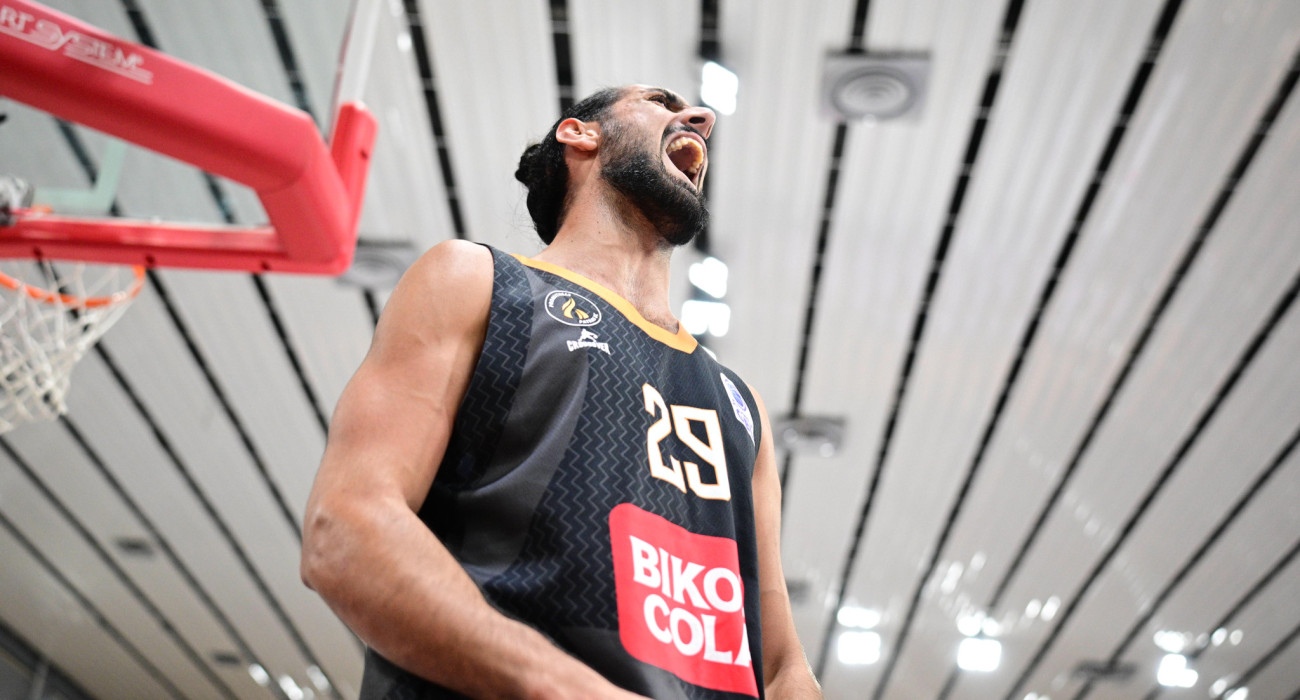 Ο Αντώνης Καραγιαννίδης ξεσπά μετά την νίκη του Προμηθέα Πάτρας στην Γλυφάδα, επί του Πανιωνίου / Πηγή: Eurokinissi