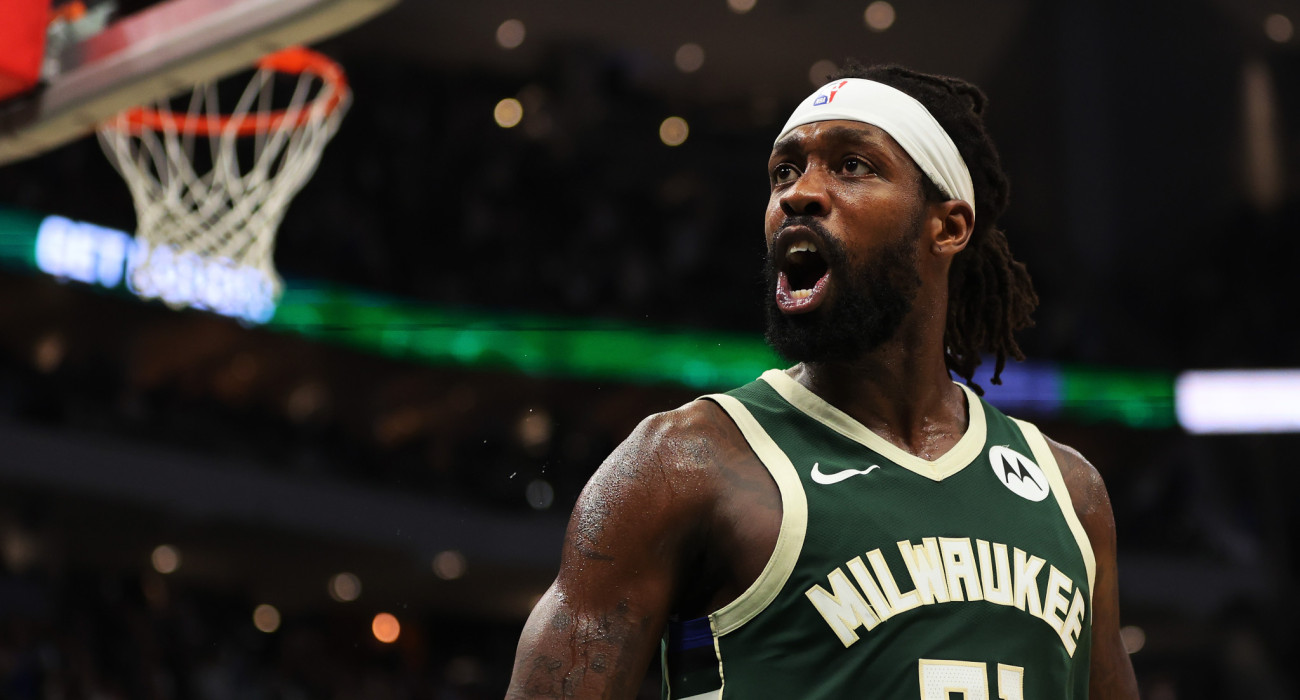 Ο Πάτρικ Μπέβερλι με τη φανέλα των Μιλγουόκι Μπακς / Πηγή: Stacy Revere /Getty Images / Ideal Images