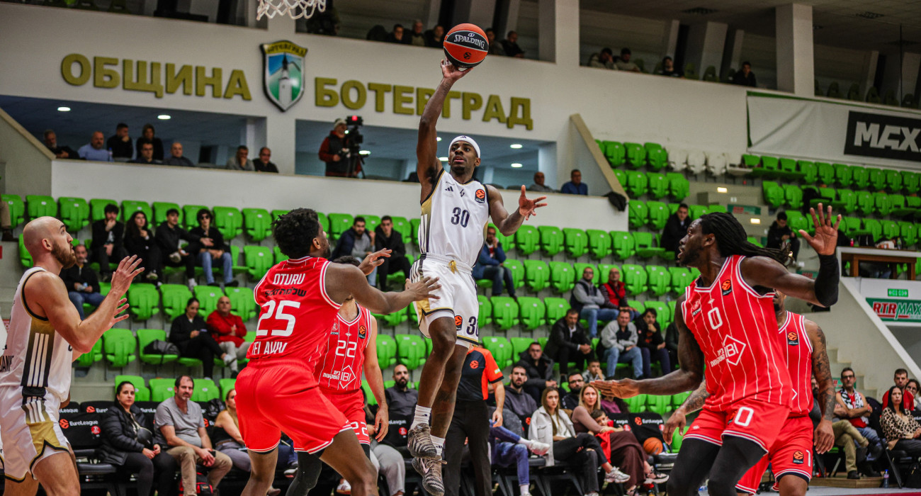 O Γκλιν Γουότσον τελειώνει φάση στο παιχνίδι Βιλερμπάν - Χάποελ Τελ Αβίβ, Πηγή: Yulian Todorov/Euroleague Basketball via Getty Images/Ideal Images