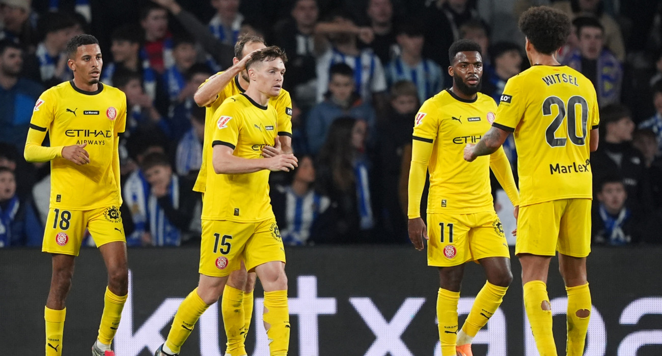 Ο Ουναΐ και οι υπόλοιποι ποδοσφαιριστές της Χιρόνα πανηγυρίζουν / Πηγή: Juan Manuel Serrano Arce / Getty Images