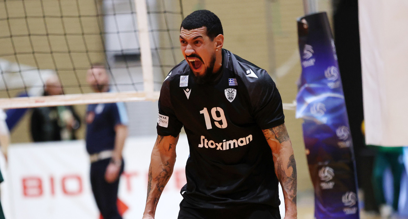 Ο Φερνάντο Ερνάντεζ πανηγυρίζει στο ματς του ΠΑΟΚ / Πηγή: Intime