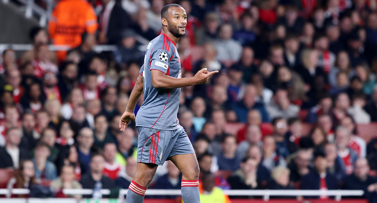 Ο Αγιούμπ Ελ Κααμπί με τον Ολυμπιακό