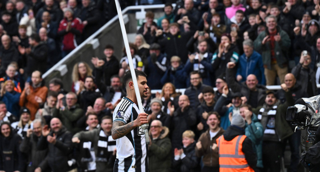 Ο Μπρούνο Γκιμαράες πανηγυρίζει το γκολ που πέτυχε / Πηγή: Imago