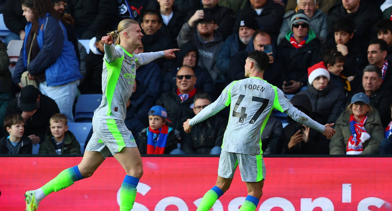 Οι Χάαλαντ και Φόντεν πανηγυρίζουν το γκολ του Νορβηγού με την Μάντσεστερ Σίτι / Πηγή: Imago