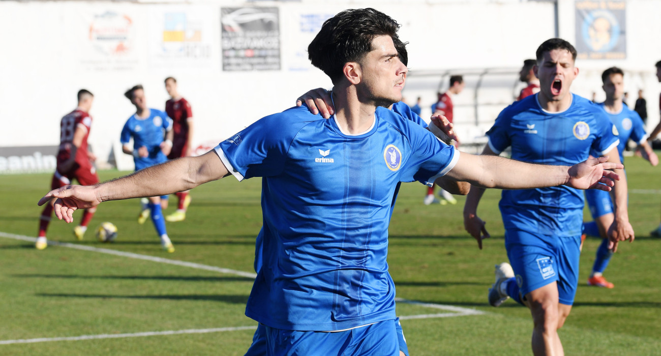 Ο Ραφαήλ Πέττας πανηγυρίζει / Πηγή: intime