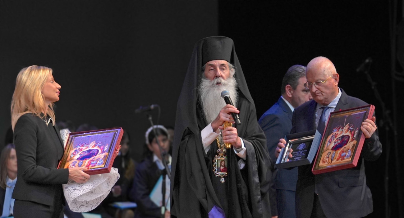 Στο πλευρό της Ιεράς Μητροπόλεως Πειραιώς o Ολυμπιακός και ο Βαγγέλης Μαρινάκης / Πηγή: ΠΑΕ Ολυμπιακός