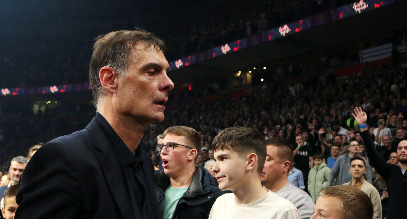 Ο Γιώργος Μπαρτζώκας λίγο μετά την... παρεξήγηση με τον Τζόουνς / Πηγή: Eurokinissi