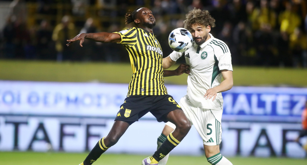 Ο Καντεβέρε στον αγώνα με τον Παναθηναϊκό/Πηγή: Intime