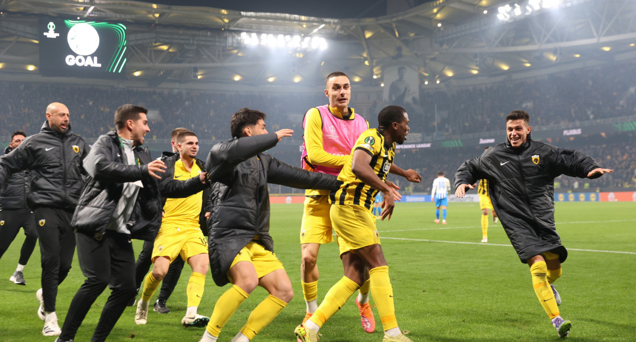 Οι παίκτες της ΑΕΚ πανηγυρίζουν / Πηγή: Intime