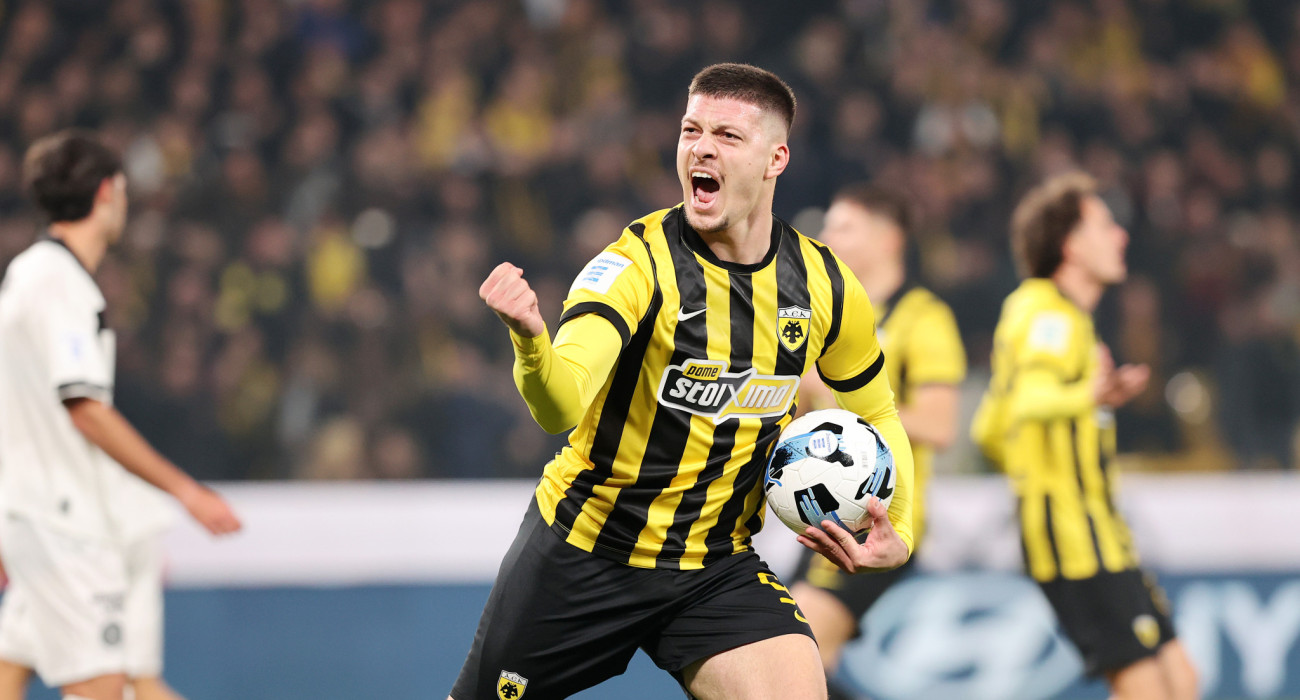 Ο Λούκα Γιόβιτς με σφηγμένη τη γροθιά πανηγΠηγή: Eurokinissi