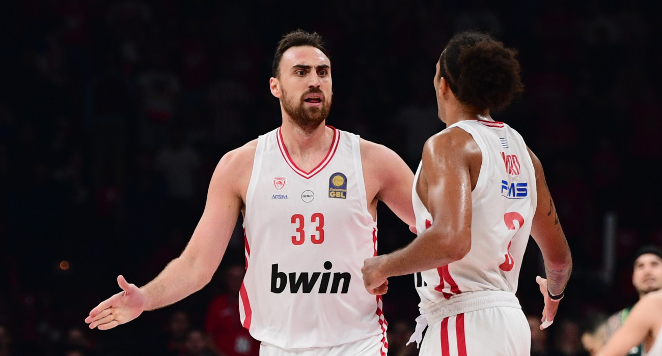 Ο Νίκολα Μιλουτίνοφ και ο Τάισον Γουόρντ / Πηγή: Eurokinissi