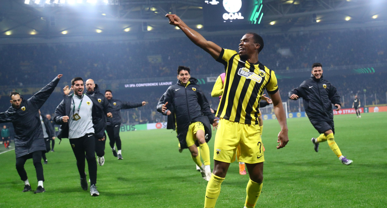 Ο Κουτέσα πανηγυρίζει το γκολ λύτρωσης της ΑΕΚ / Πηγή: InTime