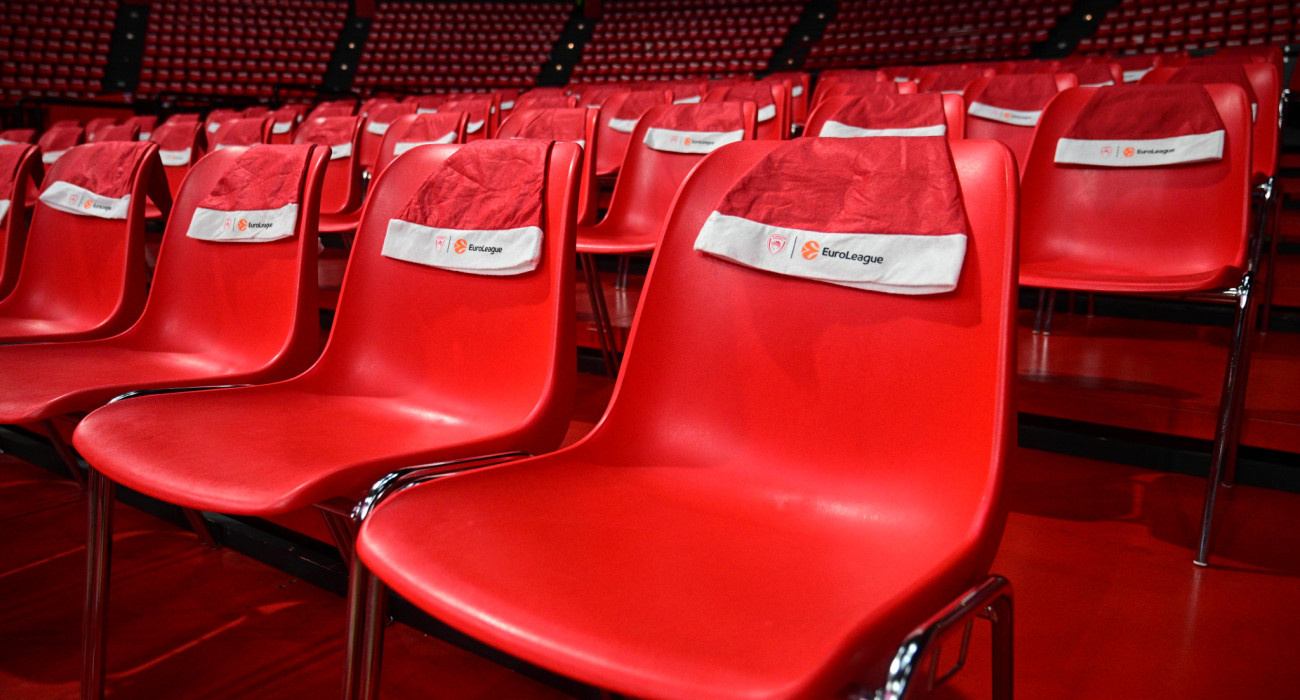 Το πνεύμα το Χριστουγέννων έφτασε στο ΣΕΦ - To βίντεο του Athletiko