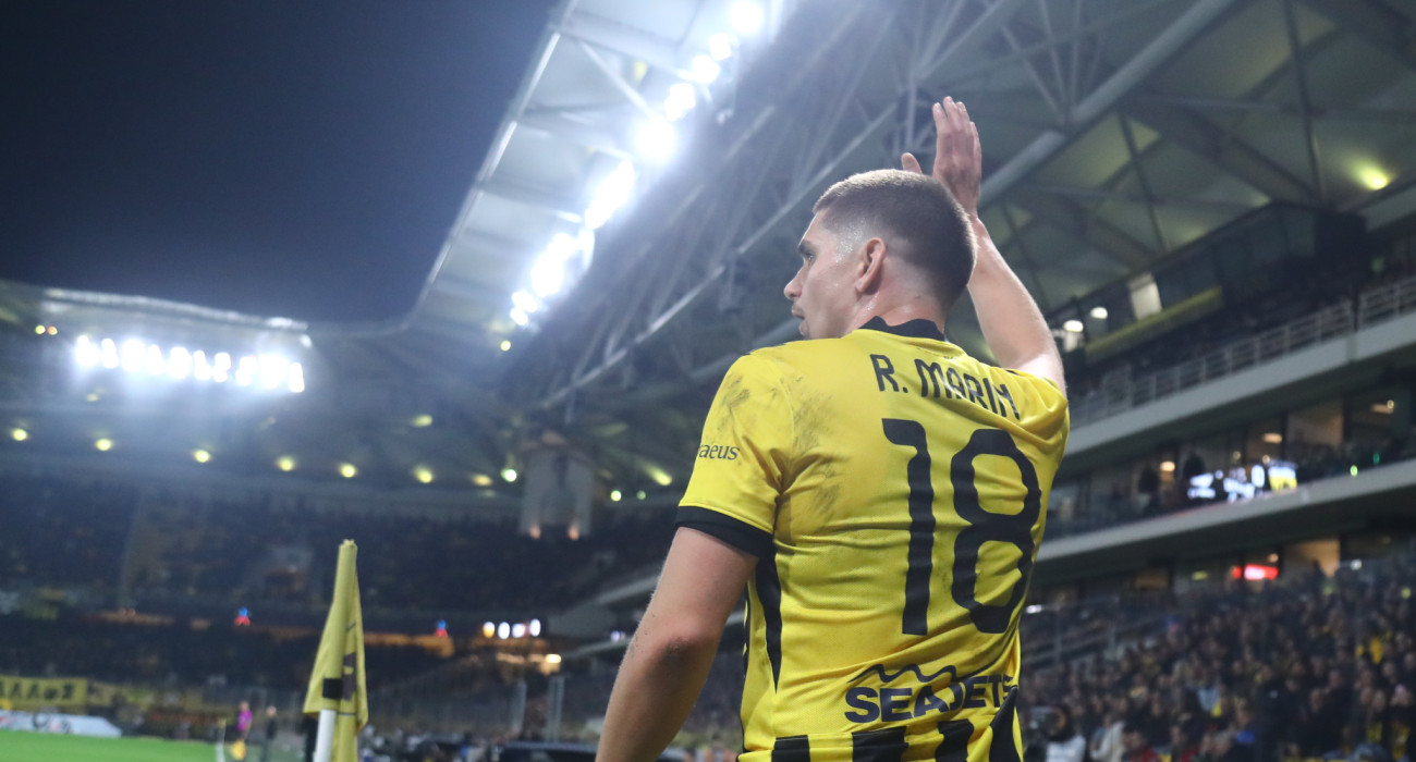 Ο Ραζβάν Μαρίν σε εκτέλεση κόρνερ / Πηγή: Eurokinissi