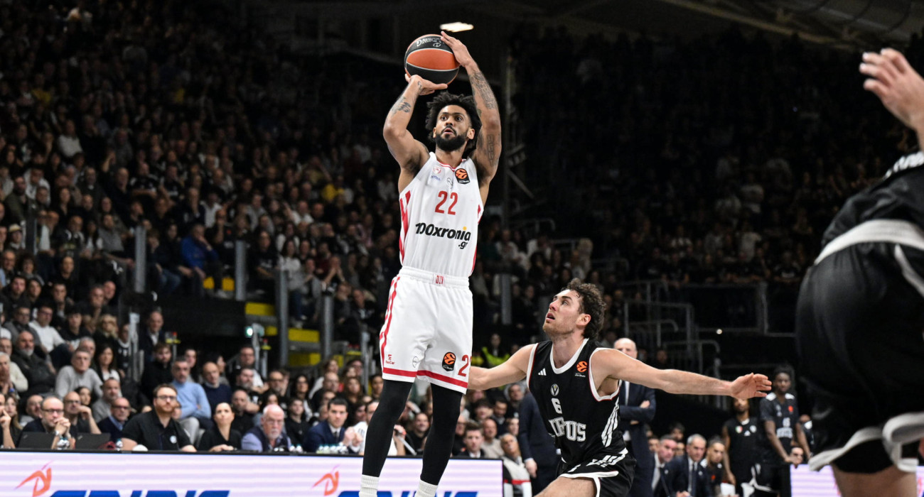 Ο Τάιλερ Ντόρσεϊ σε προσπάθεια για σουτ/Πηγή: Eurokinissi