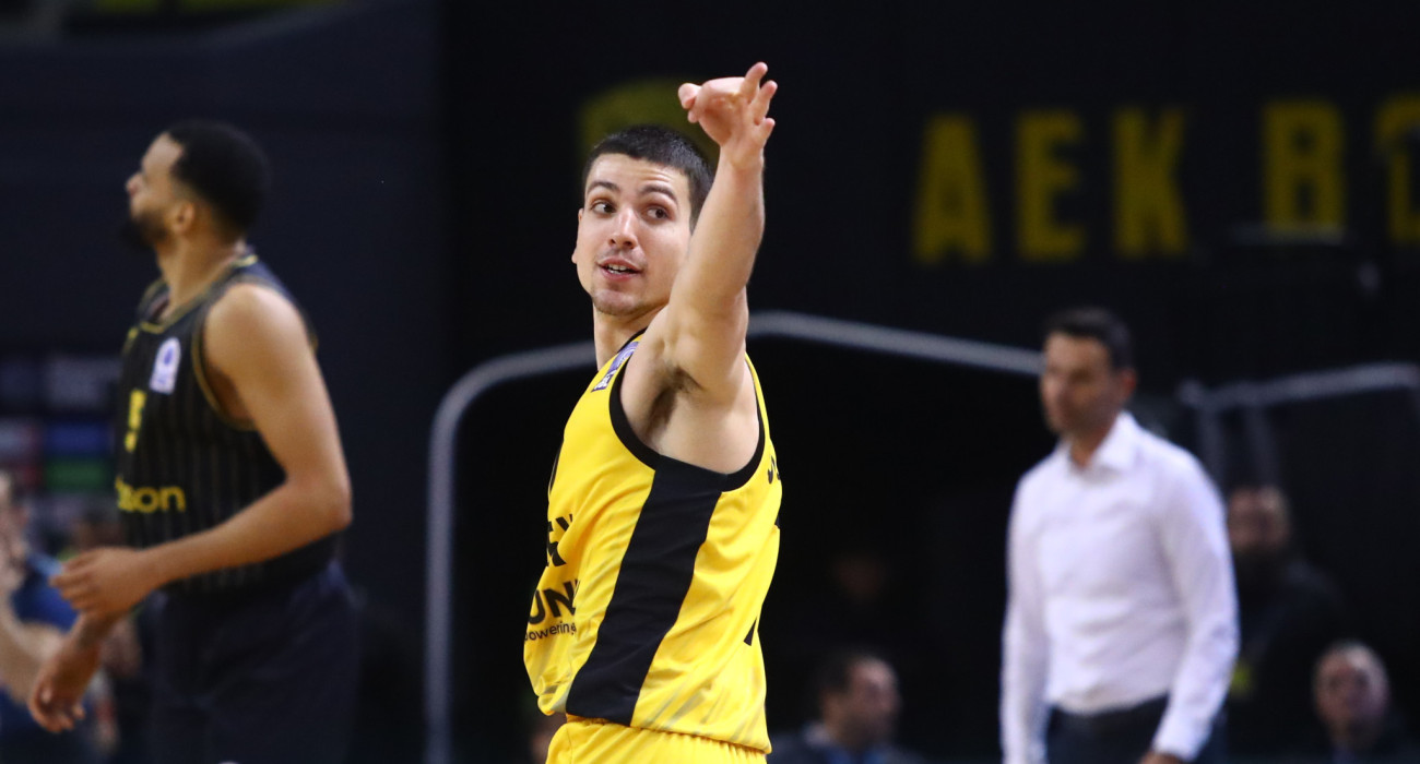 Ο Φλιώνης στο παιχνίδι της ΑΕΚ με τον Άρη, Πηγή: Eurokinissi