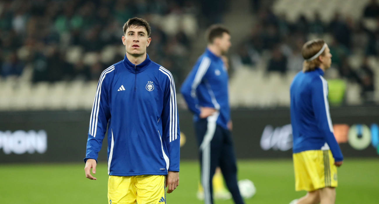 Ο Γιώργος Αντζουλάς με την Ελσίνκι / Πηγή: Intime