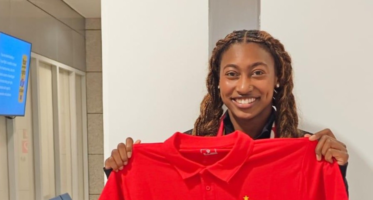 Η Ντάιμοντ Μίλερ με τη φανέλα του Αθηναϊκού, Πηγή: Αθηναϊκός Qualco WBC