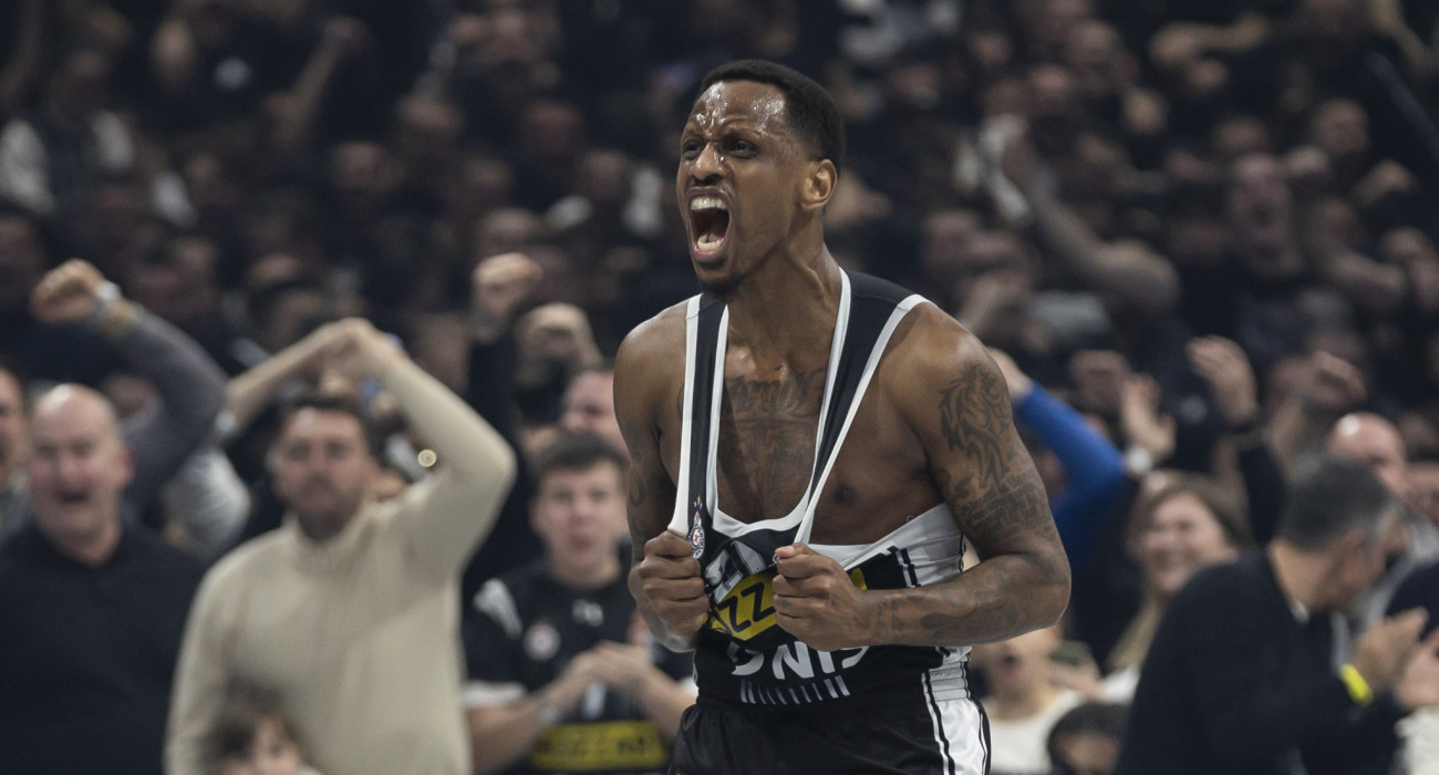 Ο Τζέιμς Νάναλι με τη φανέλα της Παρτίζαν / Πηγή: Srdjan Stevanovic/Euroleague Basketball via Getty Images)