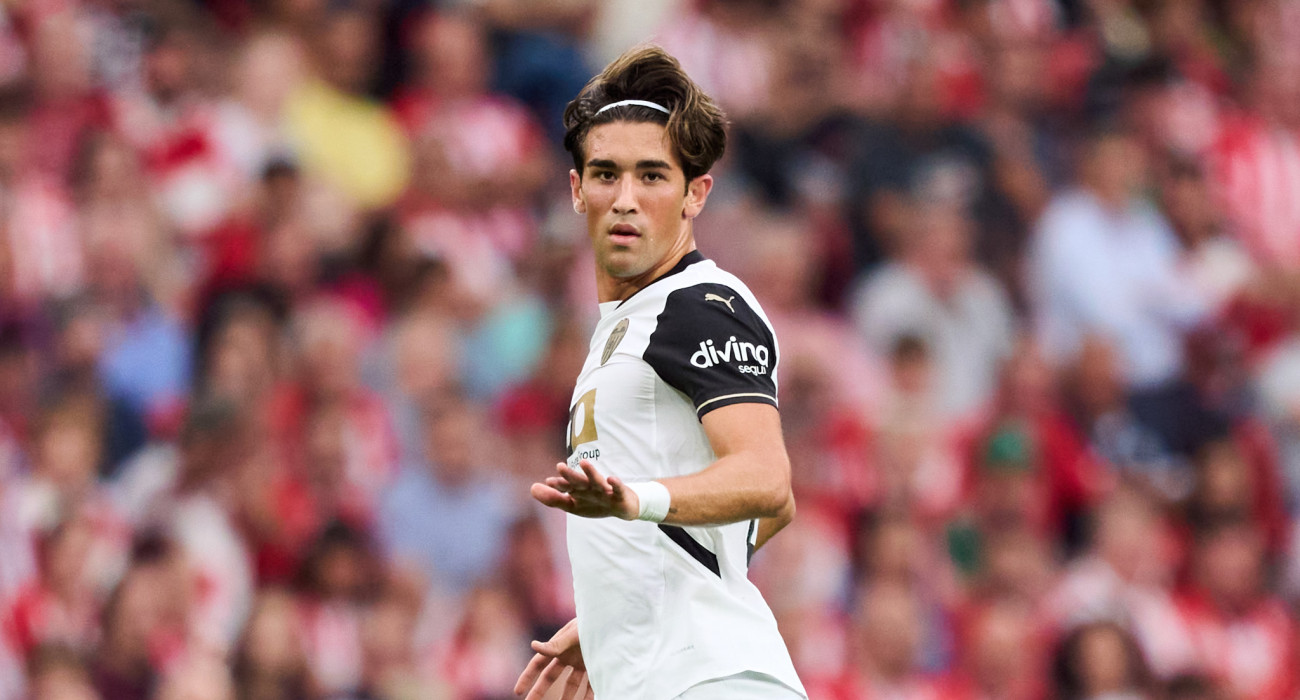 Ο Χεσούς Βάσκεθ με τη φανέλα της Βαλένθια / Πηγή: Juan Manuel Serrano Arce / Getty Images