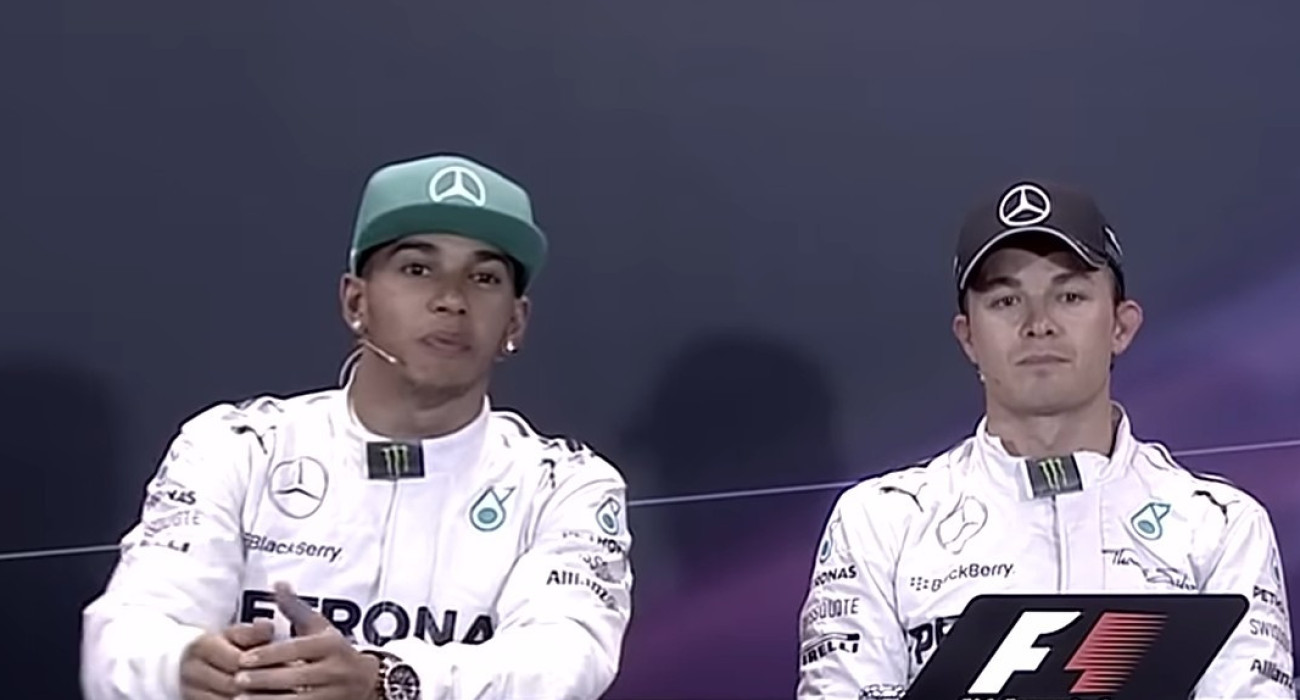 Χάμιλτον και Ρόζμπεργκ σε συνέντευξη Τύπου όσο ήταν και οι δύο στην Mercedes / Screenshot