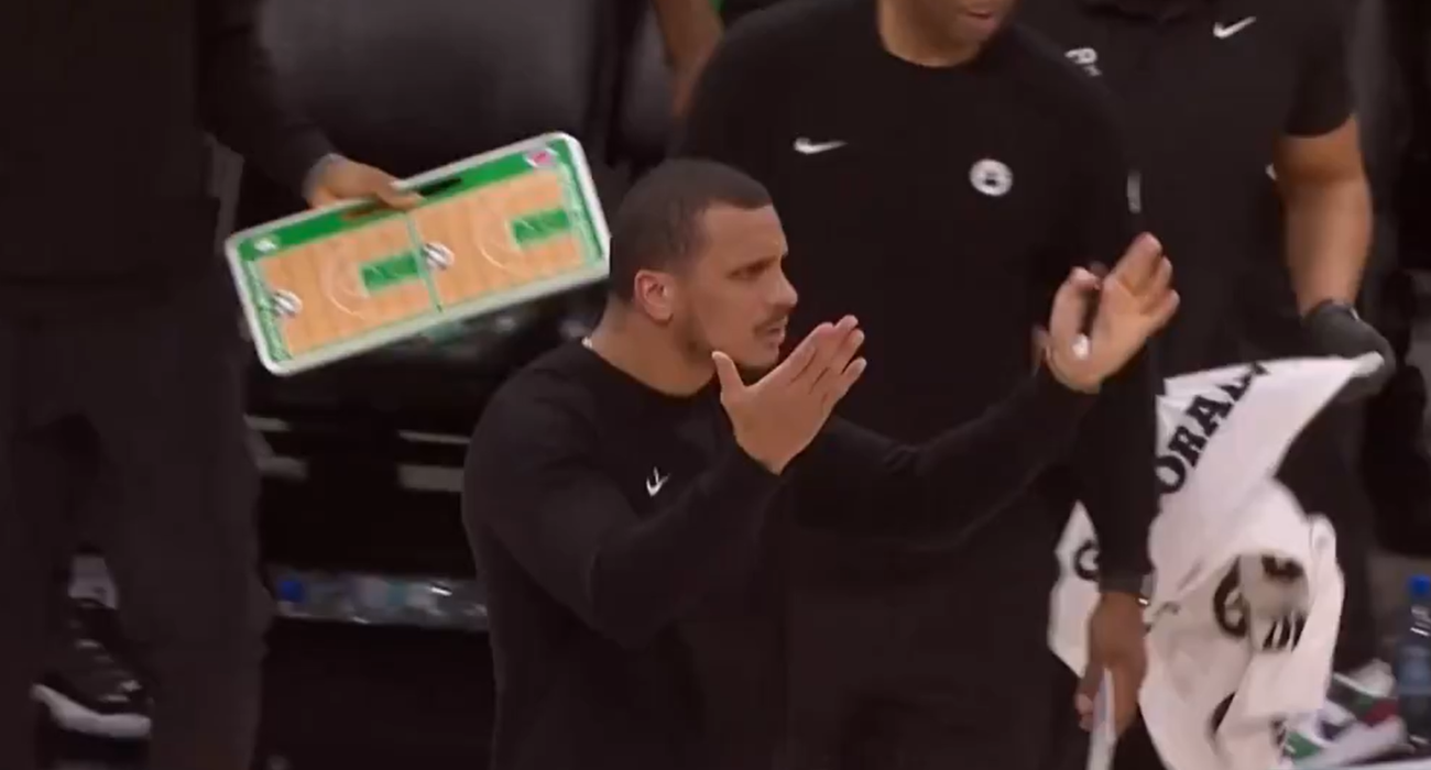 Ο Γκονζάλεθ των Σέλτικς σκόραρε κι ο προπονητής του τον... έκραξε - Ο λόγος (video)