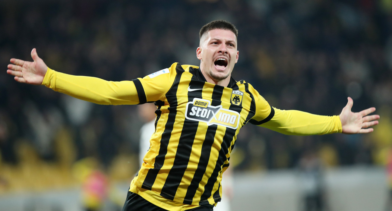 Ο Λούκα Γιόβιτς πανηγυρίζει με την ΑΕΚ / Πηγή: Intime