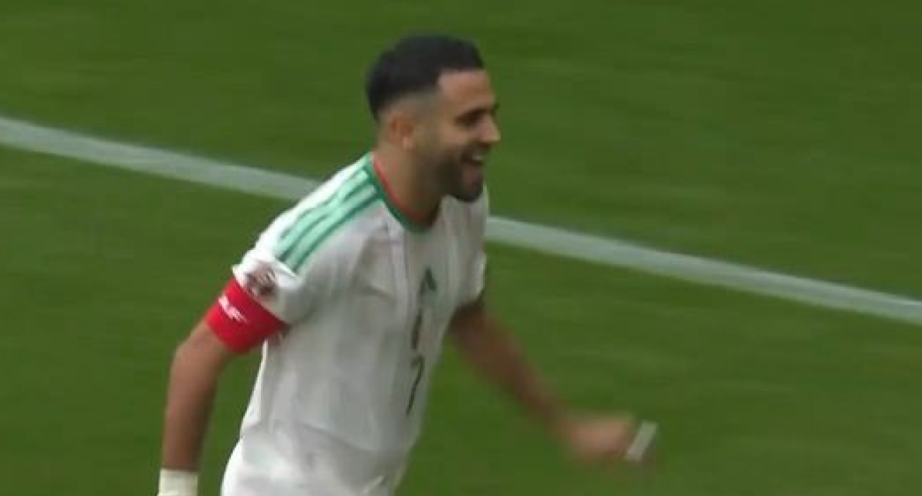 Ο Ριγιάντ Μαχρέζ πανηγυρίζει / Screenshot