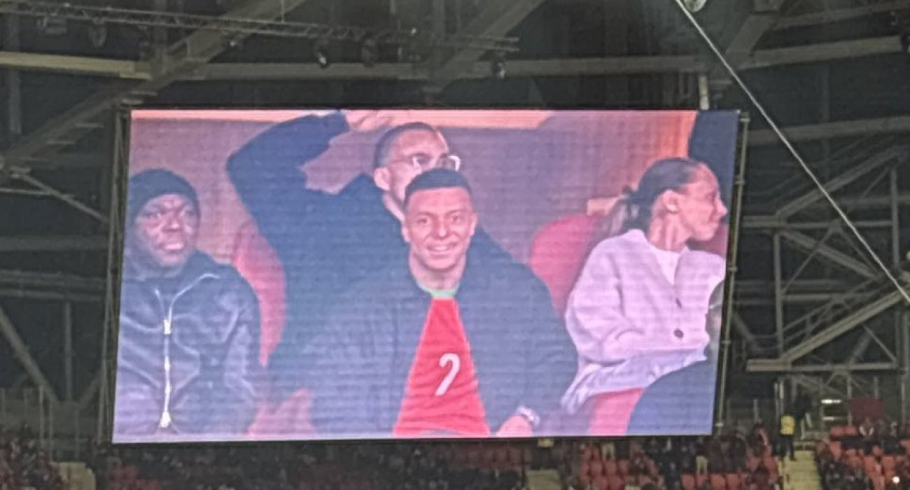 Ο Εμπαπέ βλέπει από κοντά το Μαρ΄όκο - Μάλι / Screenshot