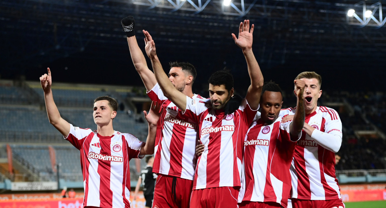 Οι ποδοσφαιριστές του Ολυμπιακού πανηγυρίζουν / Πηγή: Eurokiniss