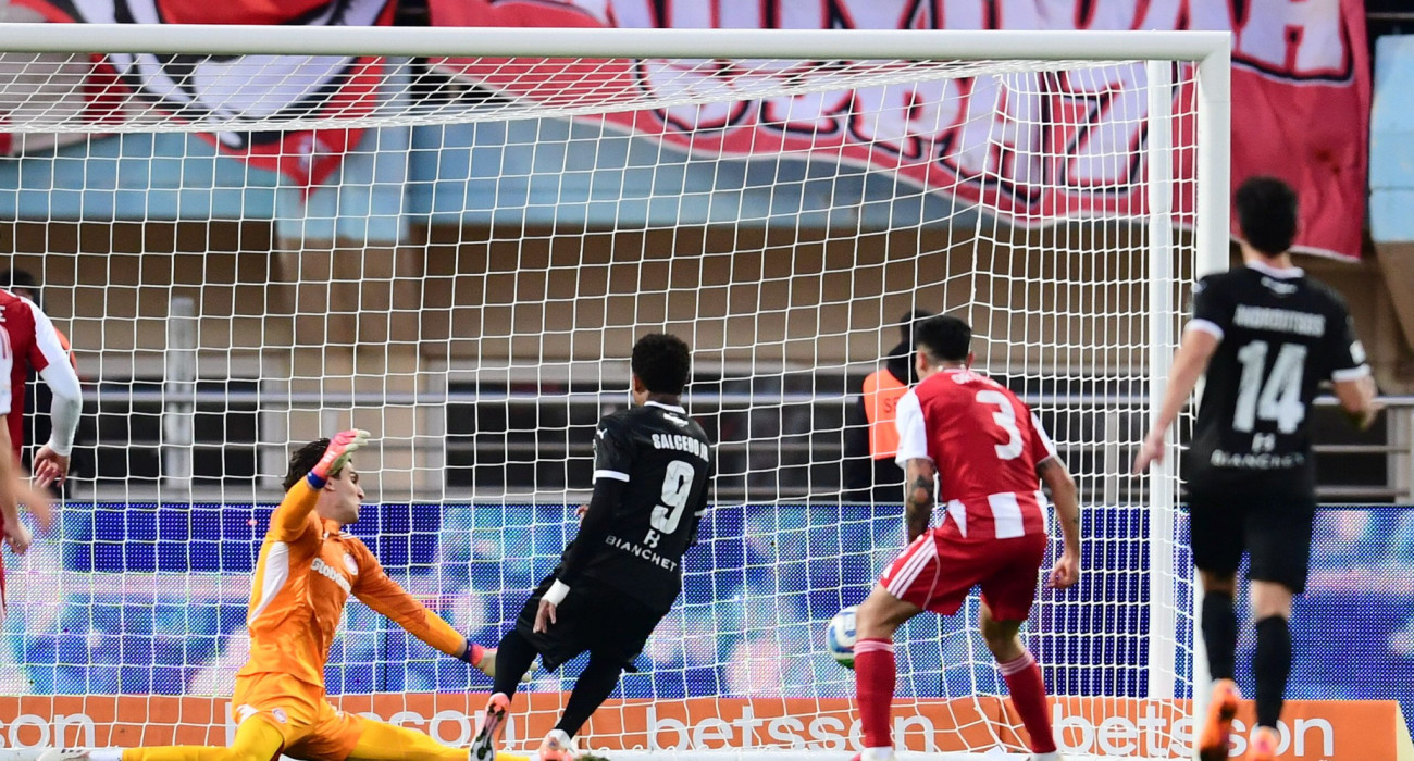 Στιγμιότυπο από το παιχνίδι του Super Cup μεταξύ του Ολυμπιακού και του ΟΦΗ / Πηγή: Eurokinissi