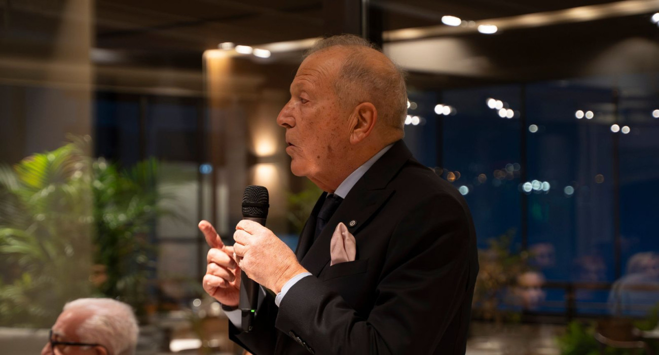 Ο Νίκος Βεζυρτζής στο δείπνο του ΠΑΟΚ/Πηγή: paokbc