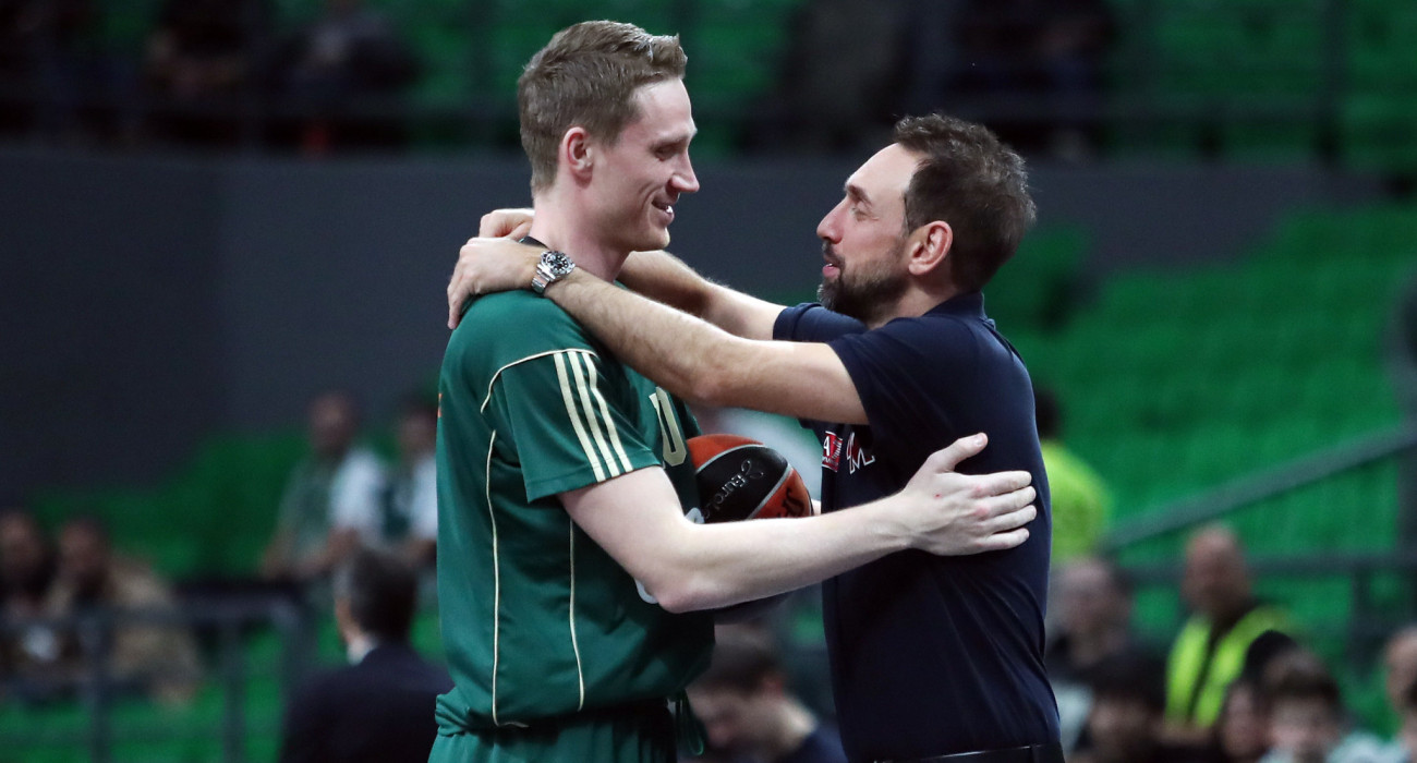 Συνάντηση απ' τα παλιά ανάμεσα σε Γκριγκόνις και Ποέτα / Πηγή: ΙΝΤΙΜΕ