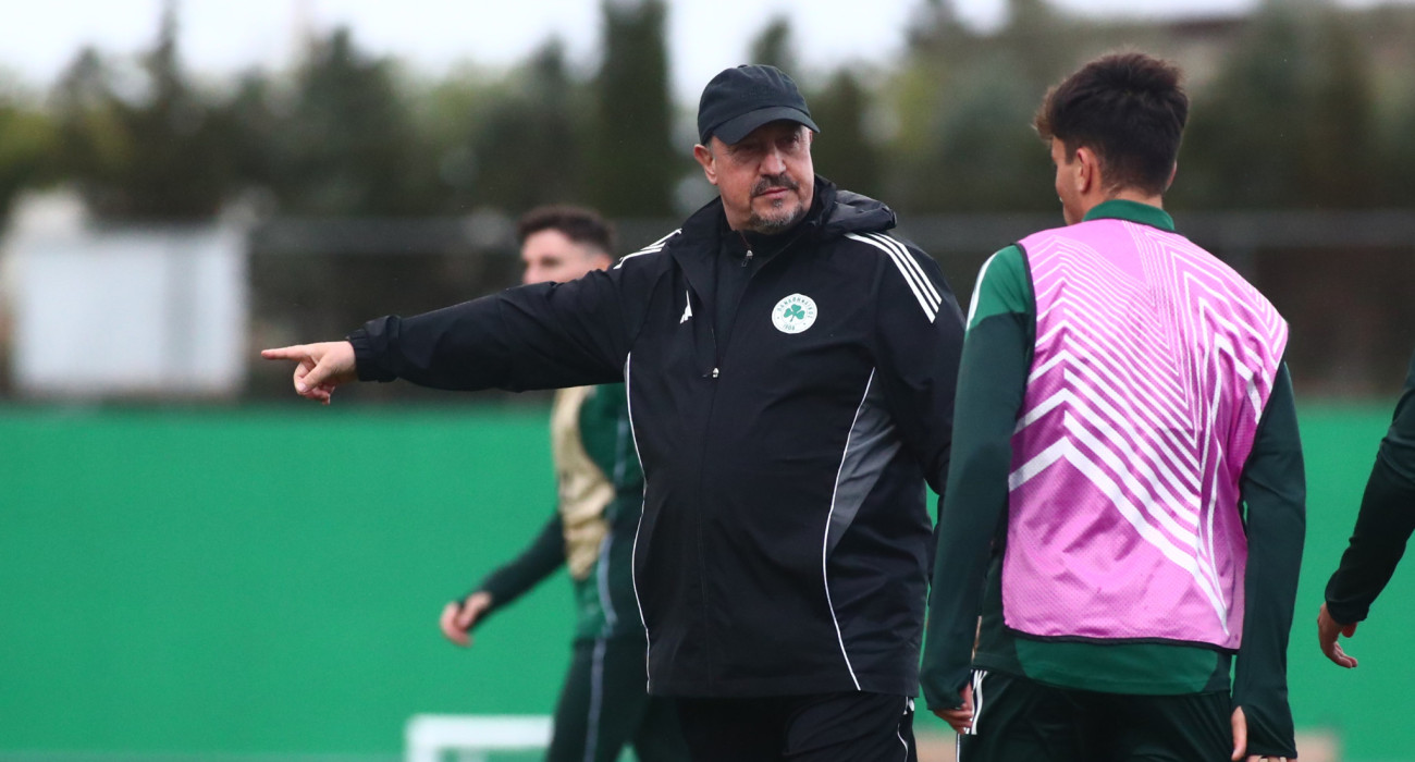 Ο Ράφα Μπενίτεθ σε προπόνηση Παναθηναϊκού / Πηγή: Eurokinissi