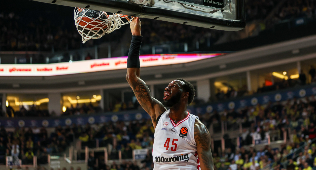 Ο Ντόντα Χολ στο παιχνίδι με τη Φενέρμπαχτσε, Πηγή: Eurokinissi