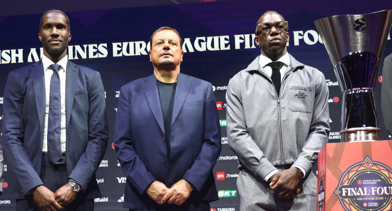 Εργκίν Αταμάν και Νάιτζελ Χέιζ-Ντέιβις στο περσινό Final 4 του Άμπου Ντάμπι / Πηγή; Intime