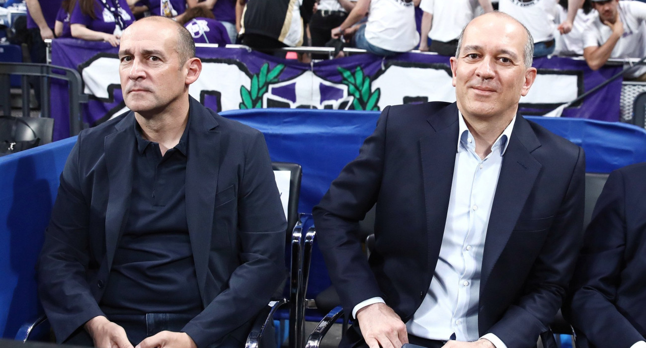 Στο πλευρό του Ολυμπιακού στο Game 4 με Ρεάλ οι Αγγελόπουλοι Στο πλευρό του Ολυμπιακού στο Game 4 με Ρεάλ οι Αγγελόπουλοι