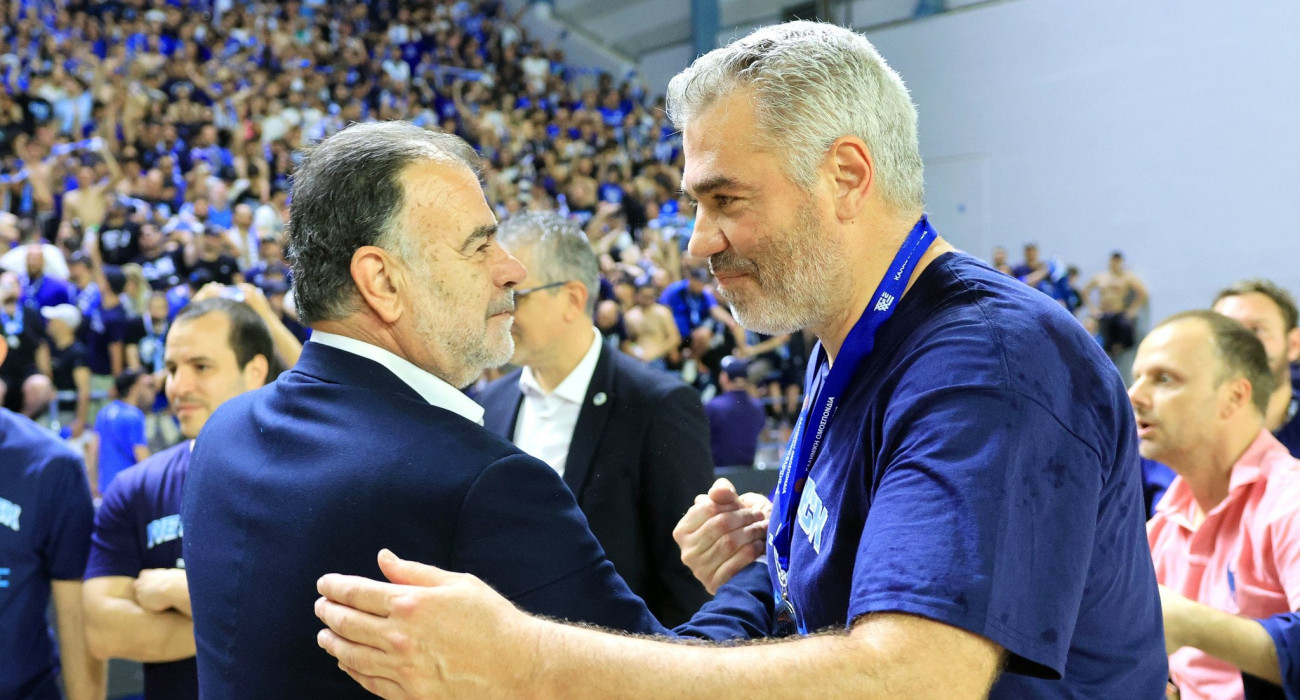 Ο Σιγάλας το... παραδέχθηκε: «Μία από τις καλύτερες στιγμές μου» - Τι είπε για το μέλλον του στον Ηρακλή (video) Ο Σιγάλας το... παραδέχθηκε: «Μία από τις καλύτερες στιγμές μου» - Τι είπε για το μέλλον του στον Ηρακλή (video)