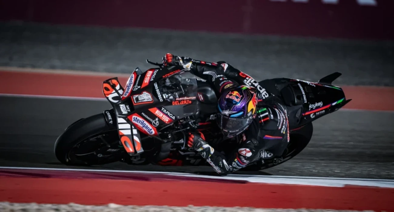 «Βόμβα» στο MotoGP: Ο Χόρχε Μαρτίν θέλει να σπάσει το συμβόλαιο με την Aprilia για το 2026 «Βόμβα» στο MotoGP: Ο Χόρχε Μαρτίν θέλει να σπάσει το συμβόλαιο με την Aprilia για το 2026