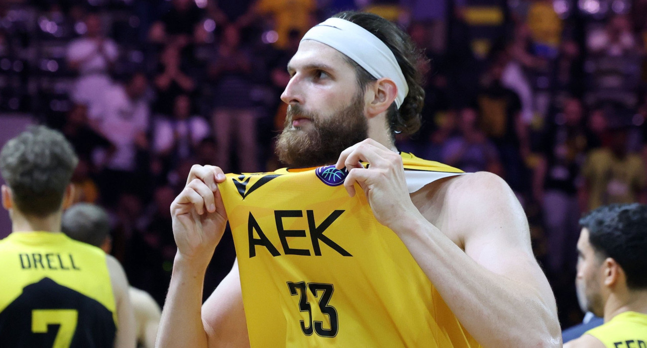 Ο Γκραντ Γκόλντεν στο Athletiko: «Το μέλλον της ΑΕΚ είναι λαμπρό» Ο Γκραντ Γκόλντεν στο Athletiko: «Το μέλλον της ΑΕΚ είναι λαμπρό»