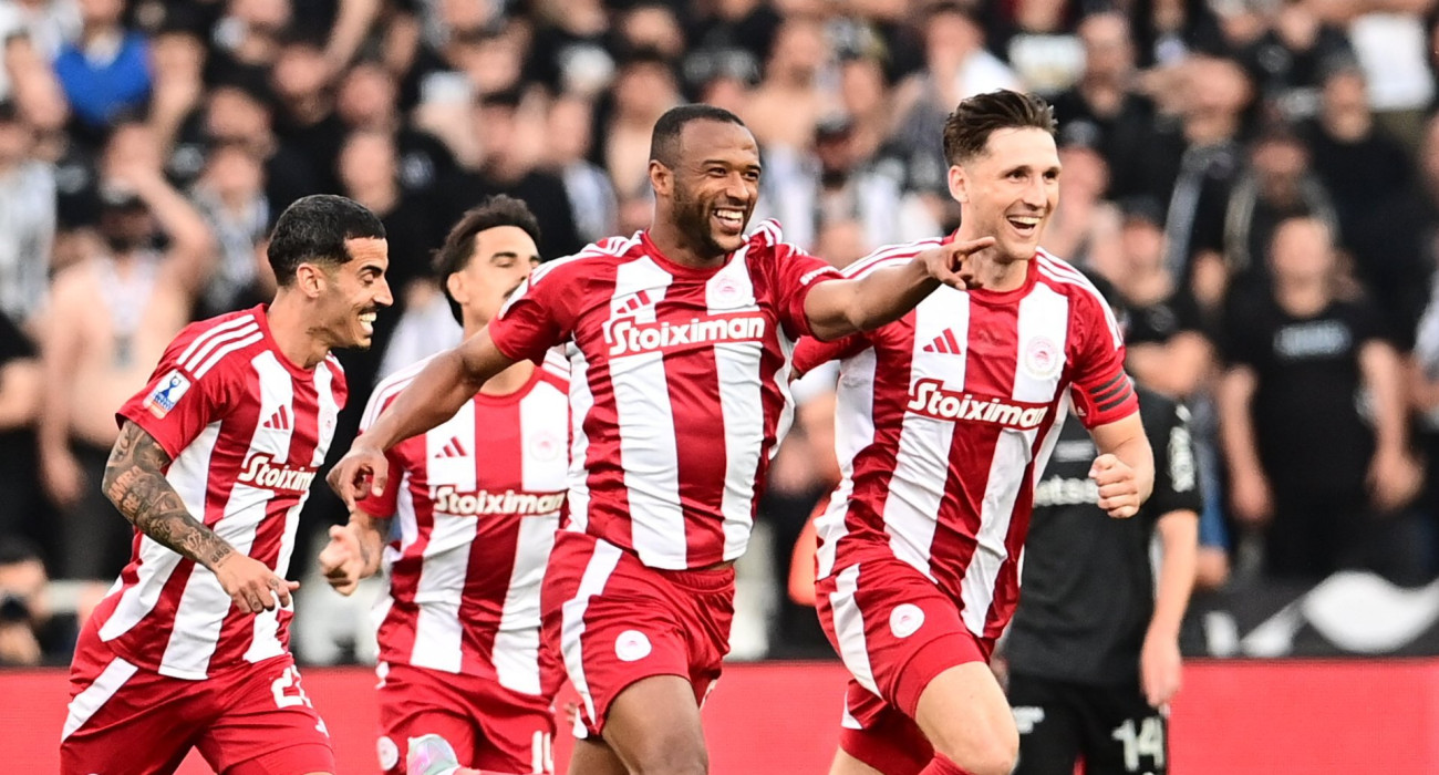 Οι παίκτες του Ολυμπιακού πανηγυρίζουν το 1-0 επί του ΟΦΗ / Πηγή: Eurokinissi
